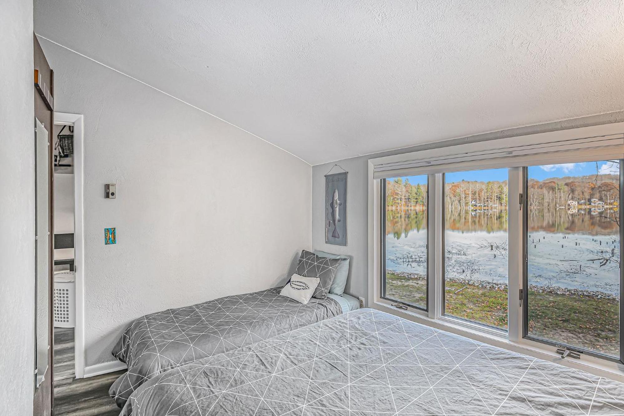 Quiet And Cozy Lakefront Home Near Mt Boyne Gaylord Buitenkant foto